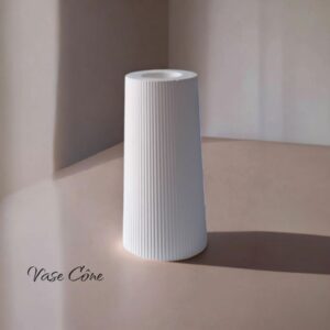 Vase Cône - Elégance et Minimalisme