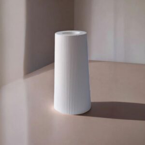 Vase Cône - Elégance et Minimalisme