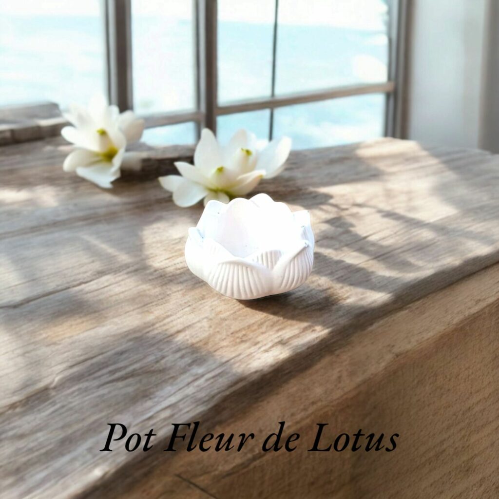 Pot Fleur de Lotus en Plâtre – Décoration Artisanale Minimaliste