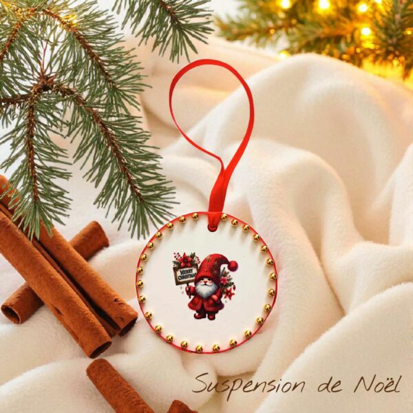 Suspension Perles Dorées 4 – Sapin et Fêtes