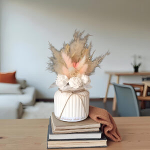 Pot décoratif en plâtre avec 4 fleurs sculptées et bouquet de fleurs séchées – Création artisanale Artis’Ame (H17 cm)