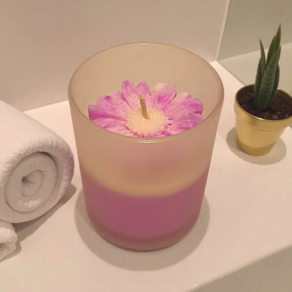 Bougie parfumée "Fleur de Baies" fruits rouges – cire de soja végétale – pot en verre givré 200g – fragrance de Grasse – Édition limitée